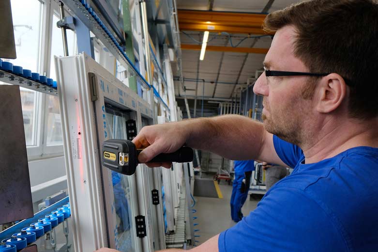Verglasung: Informationen per Barcode-Scan